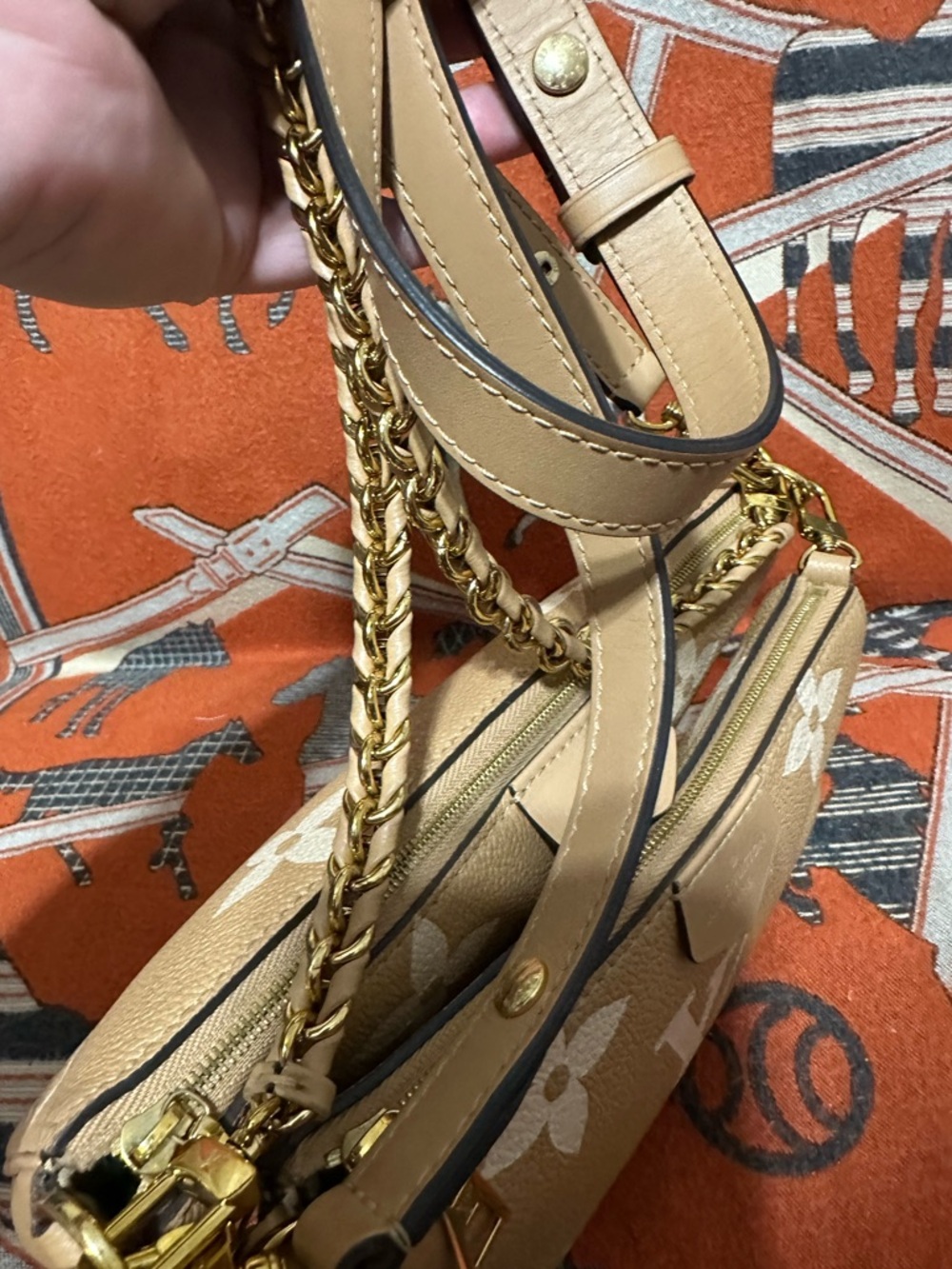 LOUIS VUITTON ❤️🌟MONOGRAM EMPREINTE GIANT MULTI POCHETTE W/ TWO STRAP MICRCHIP⭐️ - Picture 6 of 15